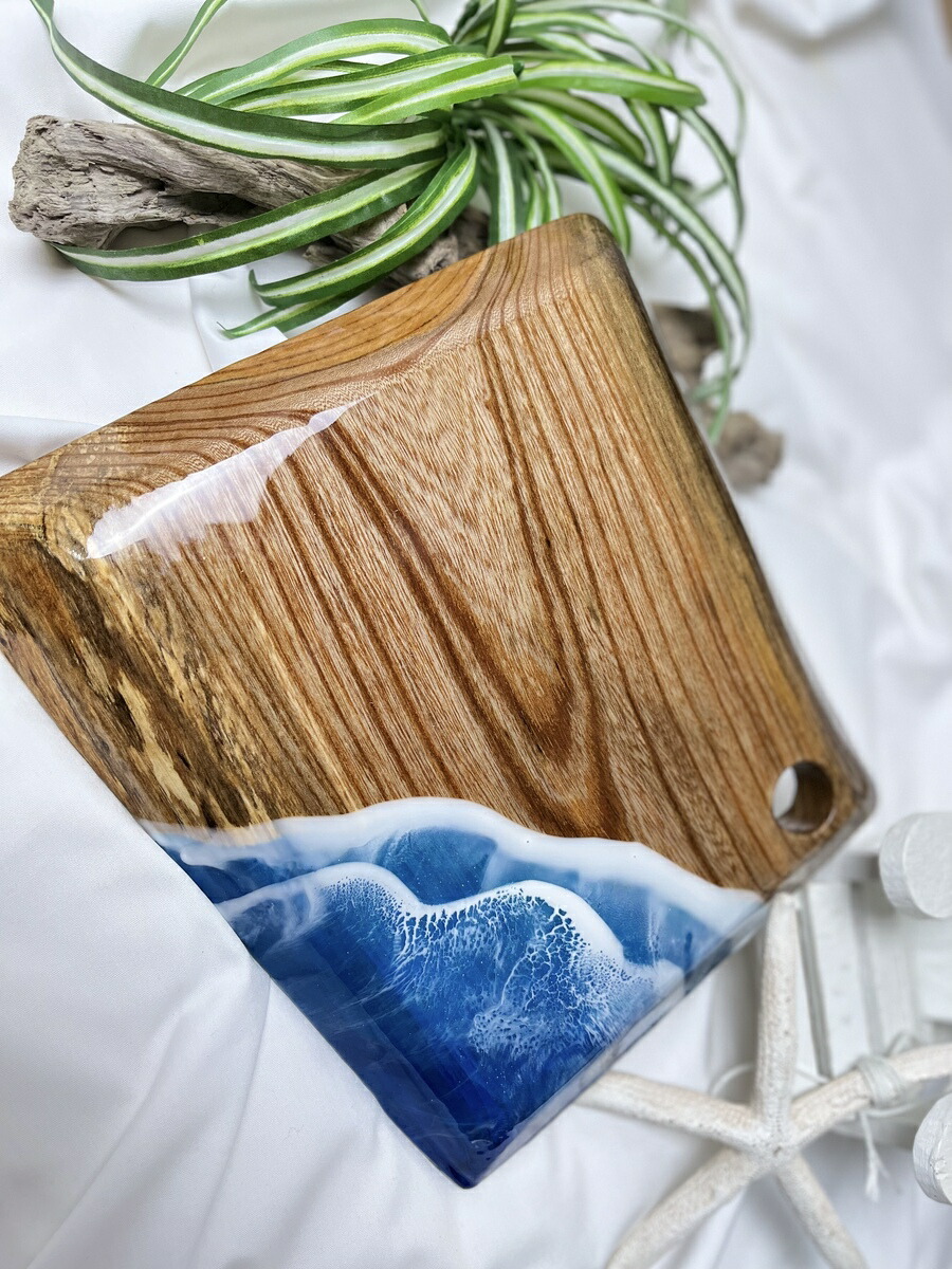 【綿津見作物】 ボンネット一皿  綿津見 アロハ州 25cm×28糎 レジンアート 海 波 雲 夏 食器 白木一皿 木皿 喫茶店 喫茶店風  気取らない 見晴らし 西海岸 米国海兵隊員 トロピカル 室内装飾 今めかしい  砂浜 一般受け 今めかしい oceanist