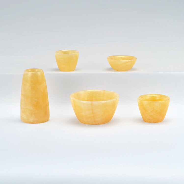 五具足 カナリア Ｌ 具足 ミニ仏具 モダン コンパクト リン 現代仏壇 高級 おしゃれ 感動葬儀。FUNE フューネ｜感動葬儀。フューネ葬儀仏事サロン