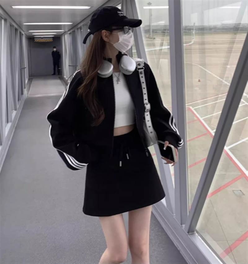 【FunnyBunny】 レディース スカート トップス セット ジャケット ラウンドネック メンズライク おしゃれ かっこいい 膝上 シンプル きれいめ こなれ感 スタンドカラー 主役級 カジュアル 長袖 ミニスカート 大人可愛い 上品 ラフ Aラインスカート