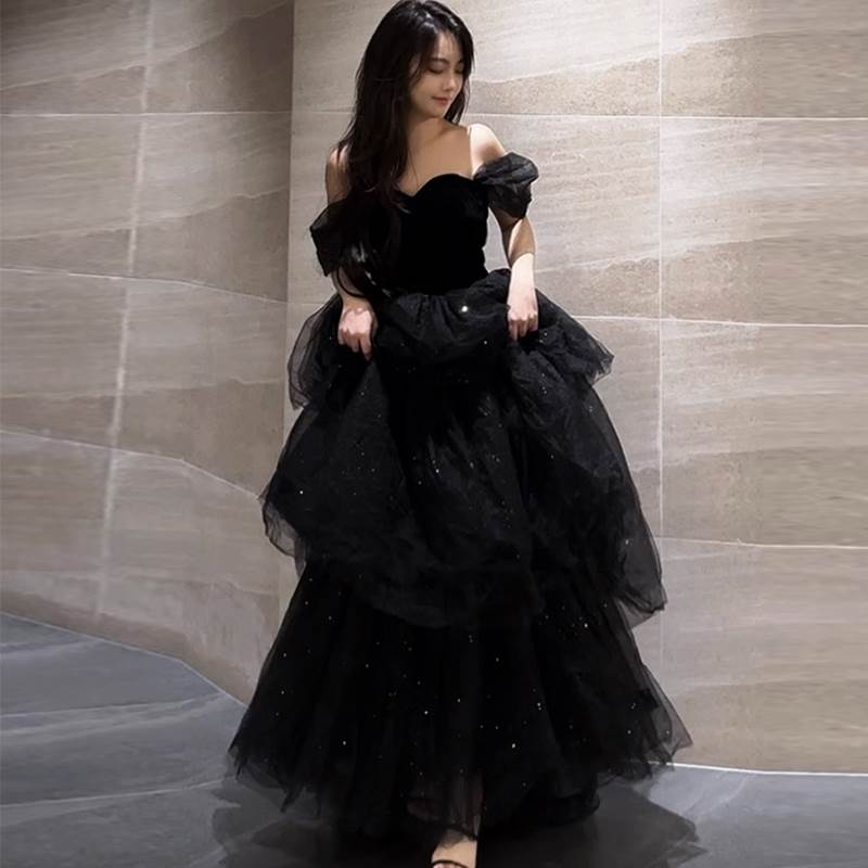 レディース 衣装 お召しもの ロングスコート 膝下 ロング 丈長 オフショルダー 太陽フレア A生産ライン シフォン フラウンス 御機嫌酉の方角 愛くるしげ 成年者好いたらしい 好いたらしいめ 分かりやすい 雅びやか 今めかしい かっこいい こなれ感 雅びやか 主演者級 お出でになる感