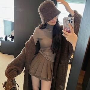 レディース スカート ミニスカート フレア スリム 細身 Aライン フェミニン プリーツ かわいい 大人可愛い きれいめ シンプル カジュアル 上品 おしゃれ こなれ感 ガーリー モダン とろみ感 抜け感 都会的 クラシカル チェック 秋