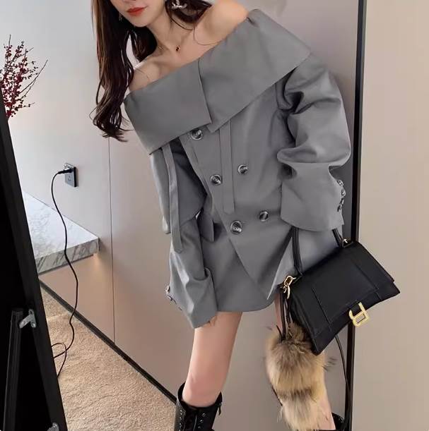 2点セット レディース オフショルダー ブラウス パンツ アンサンブル タイト スリム 細身 フェミニン 伸縮性 かわいい 大人可愛い シンプル 上品 おしゃれ ガーリー エレガント ベーシック 無地 秋 ママ オフィス ビジネス OL｜Funny Bunny