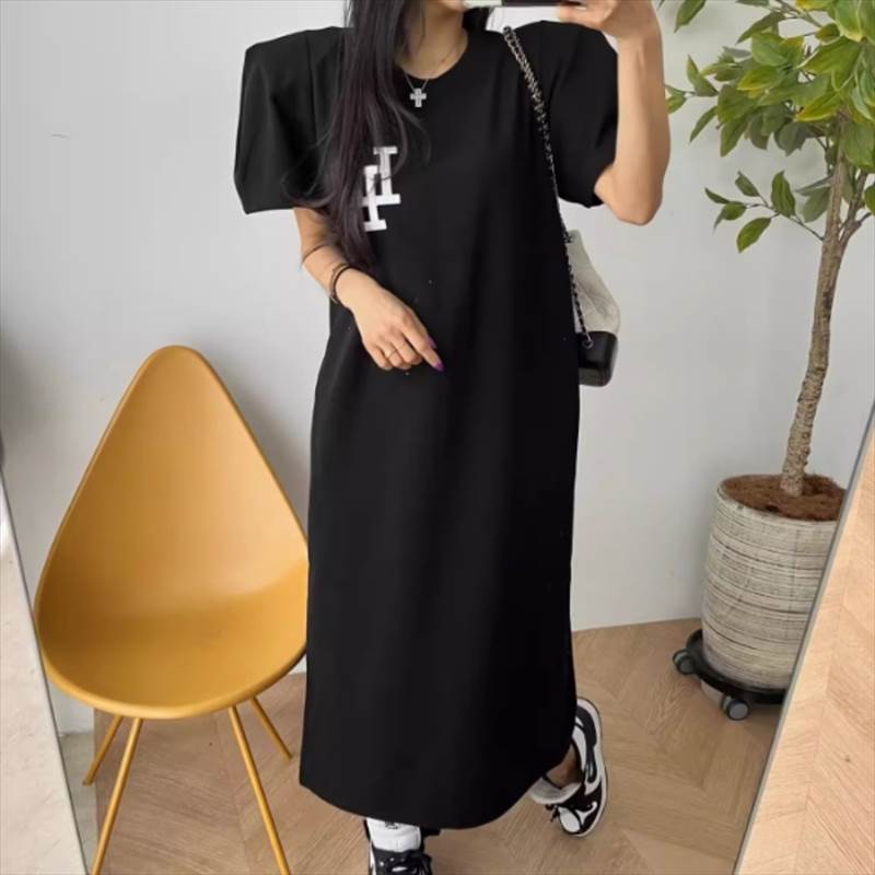 レディース ワンピース ロングスカート 半袖 スリット かわいい 大人可愛い きれいめ シンプル 上品 おしゃれ クール エレガント 主役級 存在感 春 夏 デート お出かけ パーティー イベント 旅行 休日 美脚 脚長 モテ ブラック