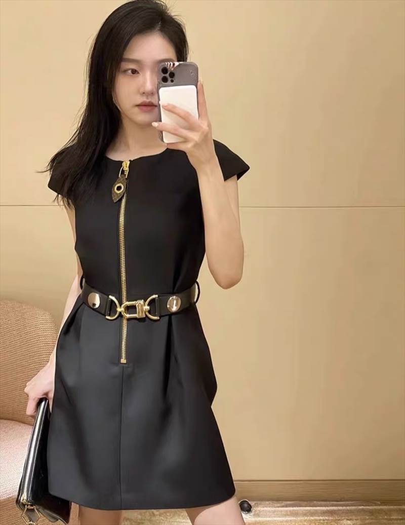 レディース ワンピース ショート 膝上 半袖 ベルト ウエストマーク かわいい 大人可愛い きれいめ 上品 おしゃれ かっこいい エレガント OL デート お出かけ パーティー イベント 女子会 休日 ショッピング 美脚 脚長 モテ 清楚