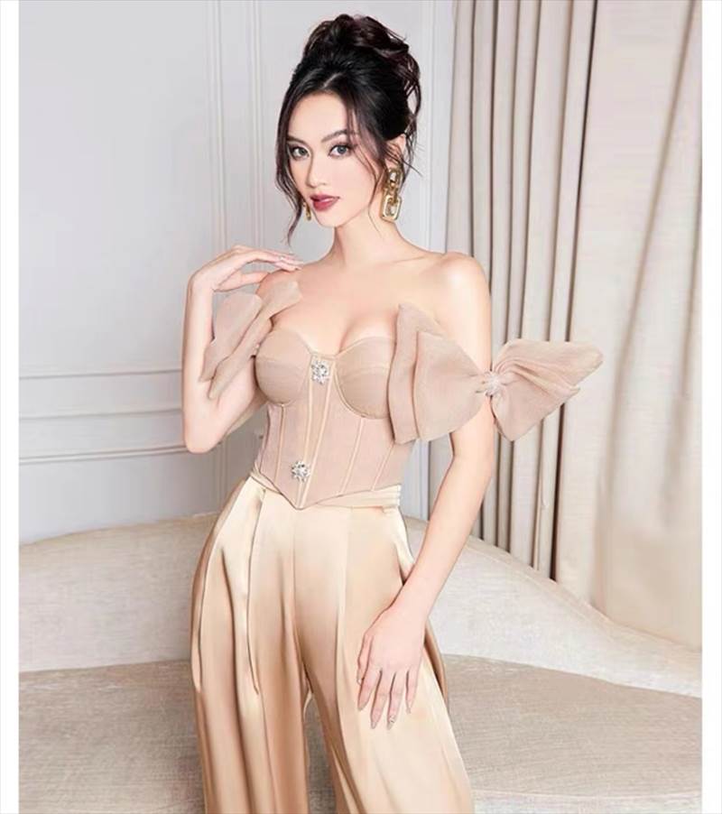 レディース トップス ミニ ショート 袖なし ノースリーブ オフショルダー スリム 細身 リボン かわいい 大人可愛い きれいめ 上品 おしゃれ エレガント 主役級 存在感 デート パーティー イベント S M L 7,114円
