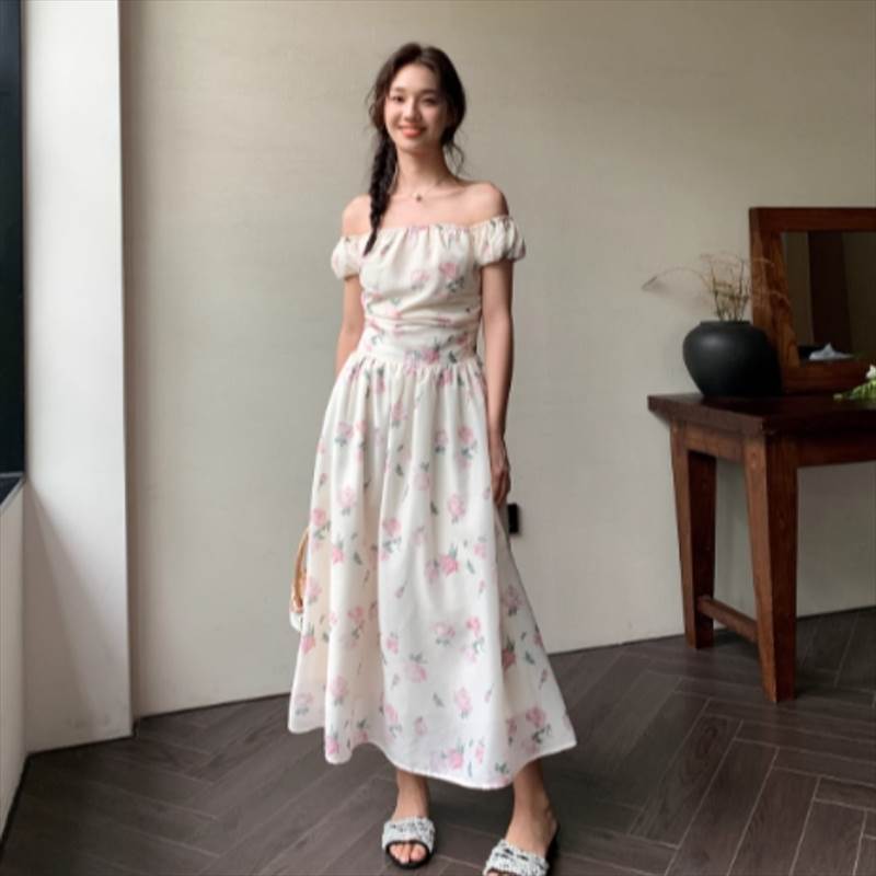 レディース ワンピース オフショルダー フレア タイト スリム 細身 Aライン フェミニン 伸縮性 かわいい 大人可愛い きれいめ シンプル 上品 おしゃれ こなれ感 ガーリー クール モード系 エレガント モダン 存在感 フォーマル
