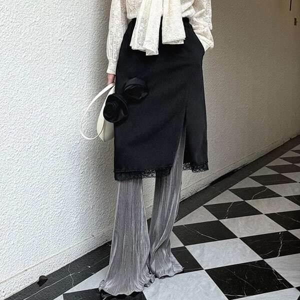 フロントスリット フラワー レース スカート レディース スカート 膝下 ストレート レース スリット 立体フラワー かわいい 大人可愛い きれいめ シンプル 上品 おしゃれ こなれ感 個性的 エレガント 花柄 フラワー 春 夏 秋 冬｜Funny Bunny