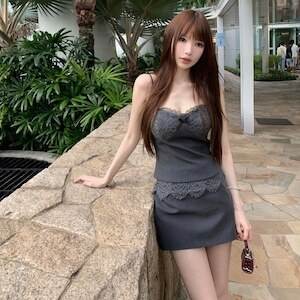 セクシー 胸開き デコルテ 肩出し レディース トップス キャミソール セットアップ 袖なし タイト スリム 細身 背中開き フェミニン レース リボン 大人可愛い きれいめ シンプル カジュアル 上品 おしゃれ かっこいい こなれ感｜Funny Bunny