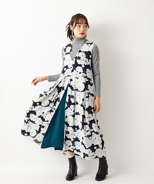 大人美人な和柄ワンピース Sale モダン Furifu 乱菊 春牡丹vネックワンピースvネック ワンピース オリジナル レディース Aライン 背開き 和柄 菊 牡丹 和風 ワンピース ロング フレア フォーマル 大人女子 椿 花柄 レトロ モダン 上品 後ろ 切り替え Furifu 菊 牡丹 大人美人な和柄ワンピース Sale モダン Furifu 乱菊 春牡丹vネックワンピースvネック ワンピース オリジナル レディース Aライン 背開き 和柄 菊 牡丹 和風 ワンピース ロング フレア フォーマル 大人女子 椿 花柄 レトロ モダン 上品 後ろ 切り替え Furifu 菊 牡丹