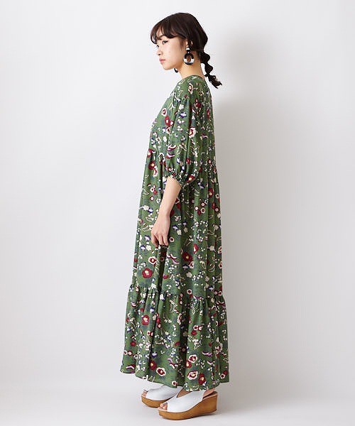 ハトの庭 ロングワンピースふりふオリジナル 和柄 ロングワンピース レディース 切替 ボリューム 総柄 花柄 椿 切替 春夏 カジュアル 大人女子 和風 レトロ モダン Furifu おうち服 おうちコーデ おうちファッション ふりふ 店ハトの庭オリジナルプリントを贅沢に使用