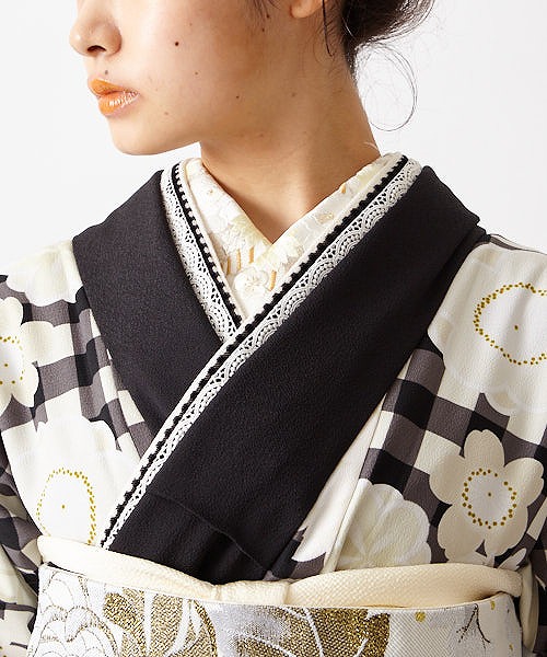 楽天市場 公式 ふりふ 重ね衿 ギンガムレースカサネ ふりふオリジナル かさね衿 重ね襟 振袖 訪問着 伊達衿 伊達襟 日本製 リバーシブル 成人式 結婚式 卒業式 和装小物 袴 着物 レトロ モダン 大正ロマン レース モノトーン 白 黒 ギフト プレゼント 実用的 ふりふ