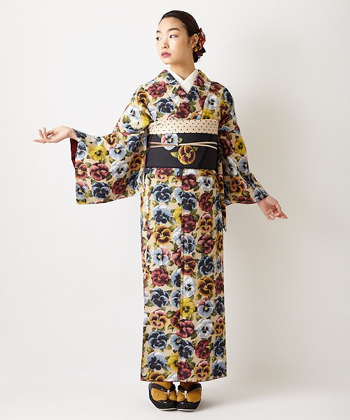 楽天市場 小紋 パンジー 小紋 ふりふオリジナル レディース 小紋 きもの Kimono 和柄 花柄 和風 結婚式 入学式 卒業式 パーティー ２次会 仕立て上がり プレタ フリーサイズ レトロ モダン 和色 パンジー 大正ロマン 着物 Furifu ギフト プレゼント 実用的 ふりふ