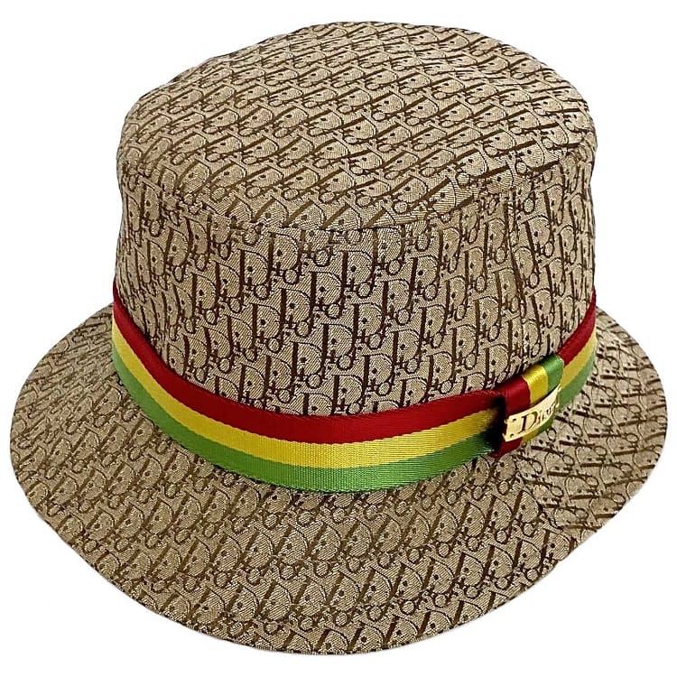 クリスチャンディオールバケットハット　サイズ58 クリスチャンディオール/Dior 帽子 バケットハット - メルカリ
