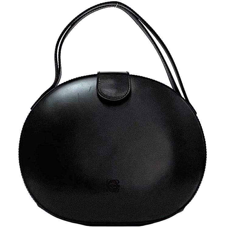 【送料無料】 ロエベ ハンドバッグ f-22809 ブラック アナグラム 美品 カーフ レザー 中古 LOEWE ヴィンテージ レア 黒 自立 丸 ラウンド 本革 シンプル レディース ワンポイント ロゴ マグネット 丸型バッグ 冠婚葬祭 ブランド 本物 鑑定済み