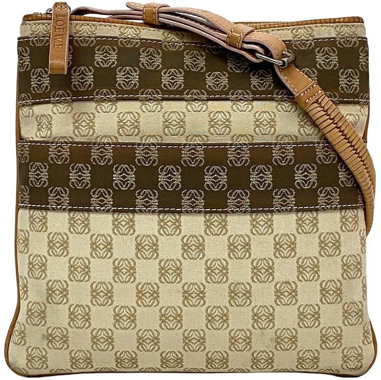 ロエベ ショルダーバッグ ec-22213 ベージュ オレンジ アナグラム クロスボディ キャンバス レザー 中古 290605 LOEWE ロゴ 総柄 ヴィンテージ 軽い ファスナー レディース メンズ 軽い 肩掛け 薄い 定番 人気 ブランド 本物 鑑定済み|フリマハイクラスブランド館