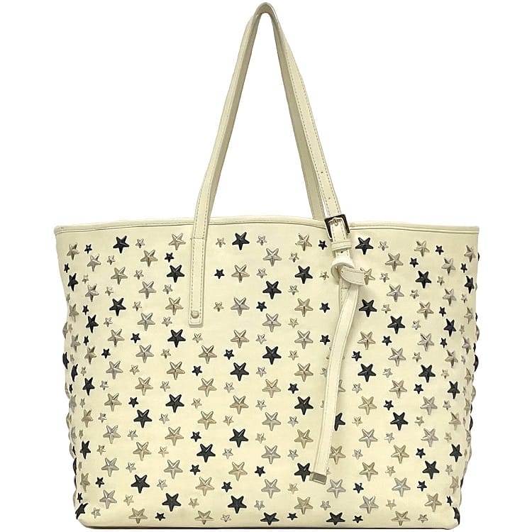 ジミーチュウ トートバッグ ソフィア ec-22763 クリームホワイト 美品 レザー スタッズ 中古 JIMMY CHOO 星 白 大容量 肩掛け 軽い レディース メンズ 男女兼用 肩掛け 書類 a4 定番 人気 本革 スタースタッズ ブランド 本物 鑑定済み｜フリマハイクラスブランド館 26,838円