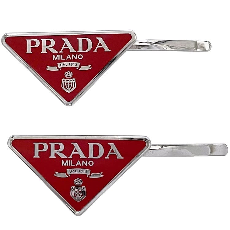 プラダ ヘアピン f-23295 レッド シルバー 1IF051 未使用 新品 メタル Sランク PRADA ロゴ 赤 ヘア アクセサリー ピン 髪留め トライアングル ロゴ ヘアクリップ レディース プレゼントにも ロゴ金具 定番 人気 女性 箱付き ブランド 本物 鑑定済み