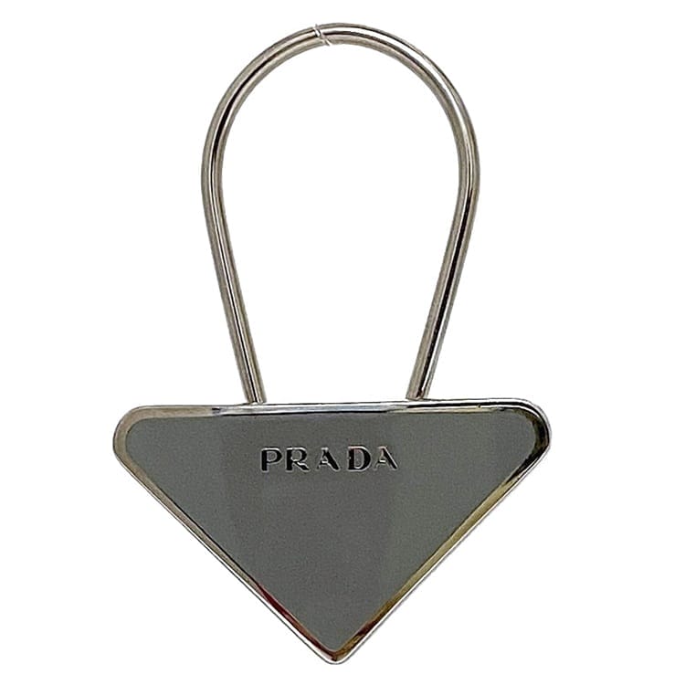 【美品】PRADA プラダ プレート キーリング シルバー 楽天市場】PRADA プラダ 三角ロゴプレートキーリング型押し