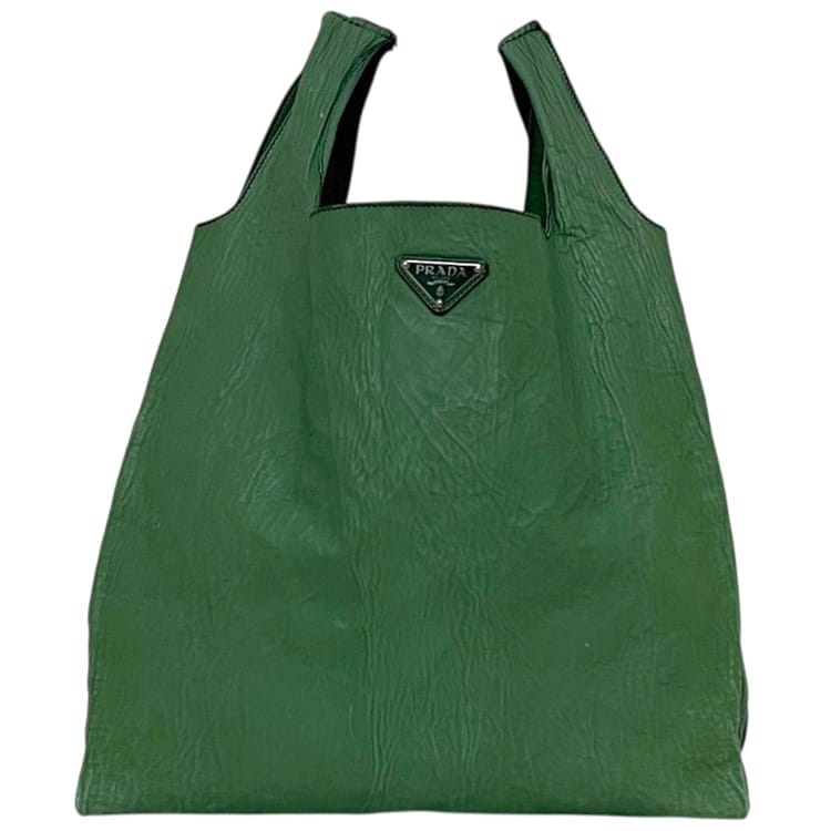 プラダ トートバッグ イニシャルパッチ ec-24663 グリーン 大容量 レザー ナッパレザー 中古 35 31 PRADA CM ワンポイント ロゴ 三角 プレート 軽い エコバッグ 革バッグ 緑 革 シンプル レア メンズ レディース 男女兼用 レア ブランド 本物 鑑定済み