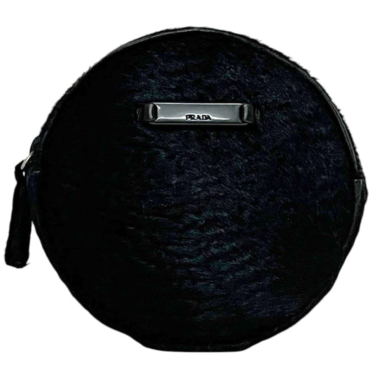 プラダ ポーチ ec-24868 ブラック NERO 美品 小物入れ ハラコ レザー 中古 78 PRADA 丸 黒 ファスナー ラウンドポーチ ファー 毛 メンズ レディース 定番 人気 シンプル ロゴ プレート ヴィンテージ 男女兼用 丸型 ファーポーチ ブランド 本物 鑑定済み