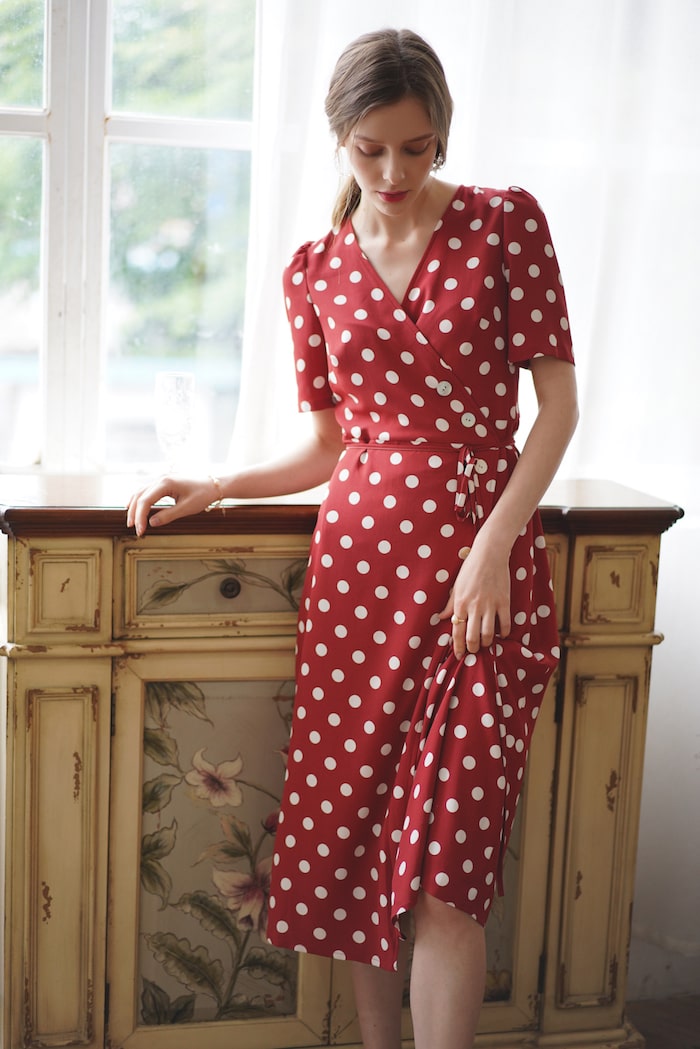 楽天市場 ワンピース ロング 袖あり 大人 レディース 春 ドット柄 レトロ調 お呼ばれ カジュアル ワンピ 水玉 カシュクール シンプル 大人 ワンピース パーティードレス専門店 Furna