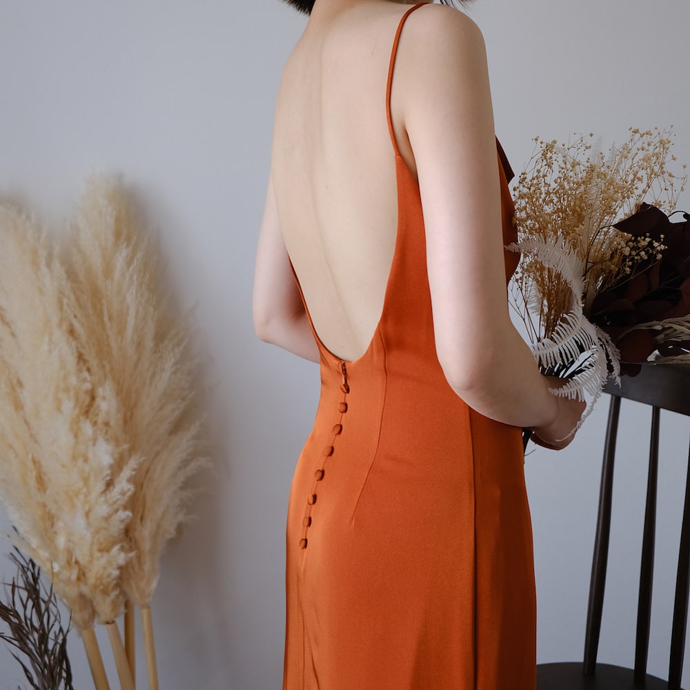 テラコッタ 前撮り 披露宴 ワンピース 無地 スレンダー 二次会 ドレス ノースリーブ ウェディングドレス シンプル 白 結婚式 後撮り