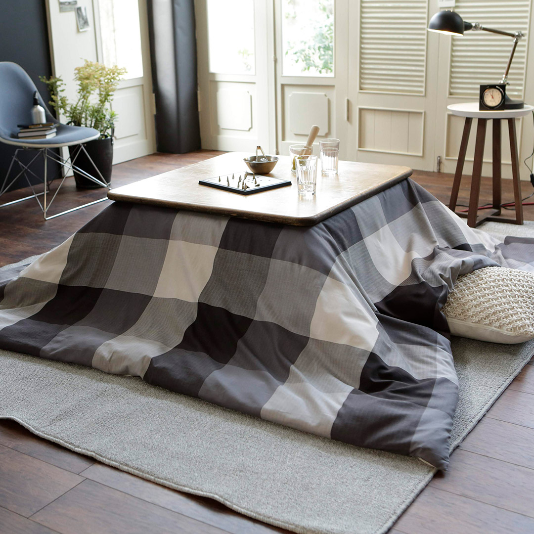 楽天市場 こたつ布団カバー 0 0cm 正方形 おしゃれ ファスナー式 送料無料 綿100 チェック柄 ヘリボーン織り オシャレ 北欧 コットン 布団カバー ふとん こたつ グレー レッド 赤 チャコールグレー 先染め キースリー インテリアショップファンボヌール