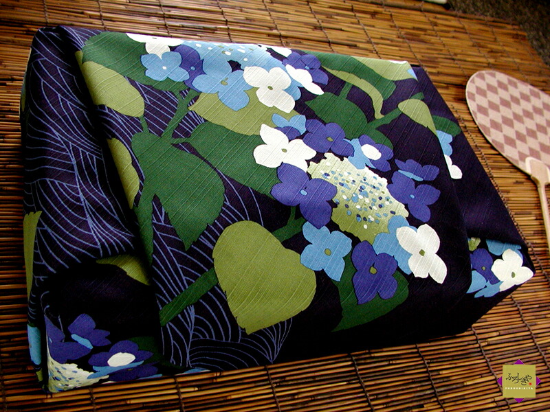 野山花合飛雙六 京ごふく ゑり善 風呂敷 壁掛け テーブルクロス 絹