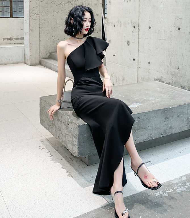 ワンショルダー ブラック マキシドレス 黒ドレス マキシ 優雅なワンショルダーマキシドレス マキシ丈|黒