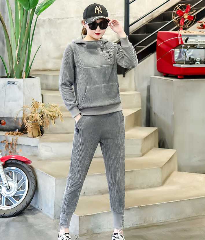 秋新作 かっこいいジャージ 韓国 大きいサイズ M L Xl 2xl 3xl レディースファッション 上下2点セット カジュアル ジャージ スポーツウエア グレー ベージュ レッド コットン70 ポリエステル30 お洒落 代 30代 40代 50代 秋服 冬服 春服 上品 きれい 85 Off