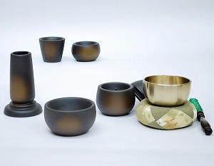 【マラソン限定P10倍】 モダン仏具セット ポップス 小 おリン付 ブラウン色|仏壇・仏具のふたきや支店
