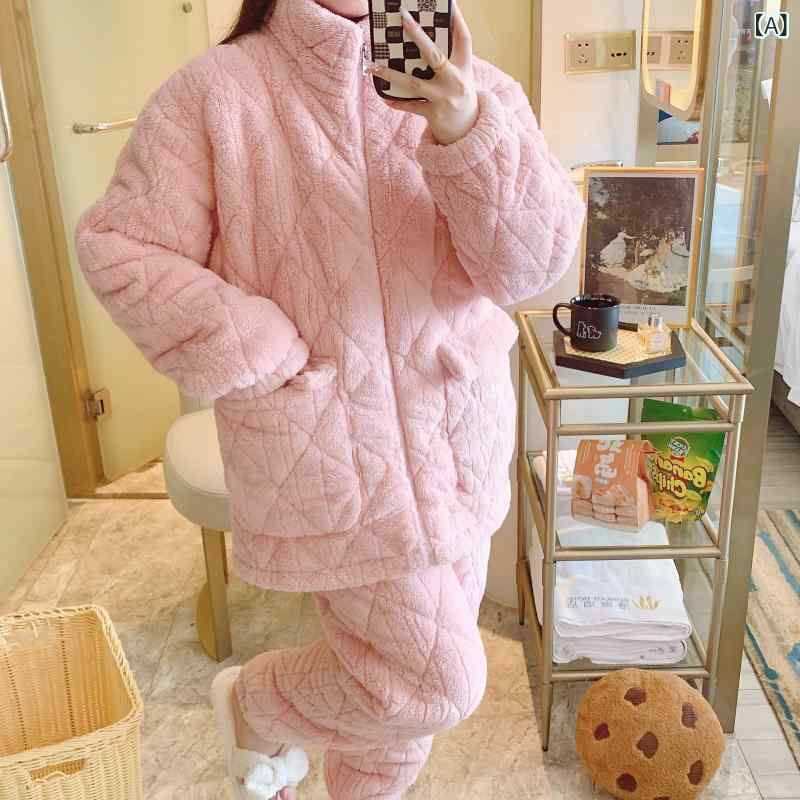 大きい サイズの パジャマの 女性は 秋冬に 3 層の 綿を 厚く して 厚く して、 家の 服の フランネルの スーツの ピンクを 着る ことが できます。
