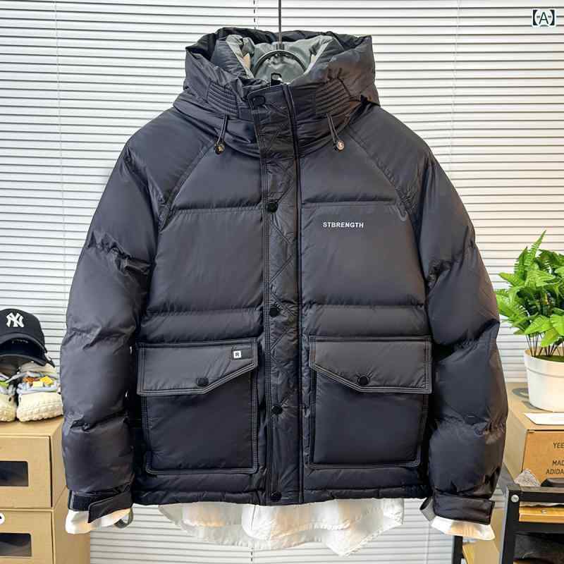 冬の大 ポケットに 帽子 付き ダウン ジャケットの 男性 ファッション 青年が 保温 コートを つなぎ 合わせて おしゃれで かっこいい 白 鴨の 上着