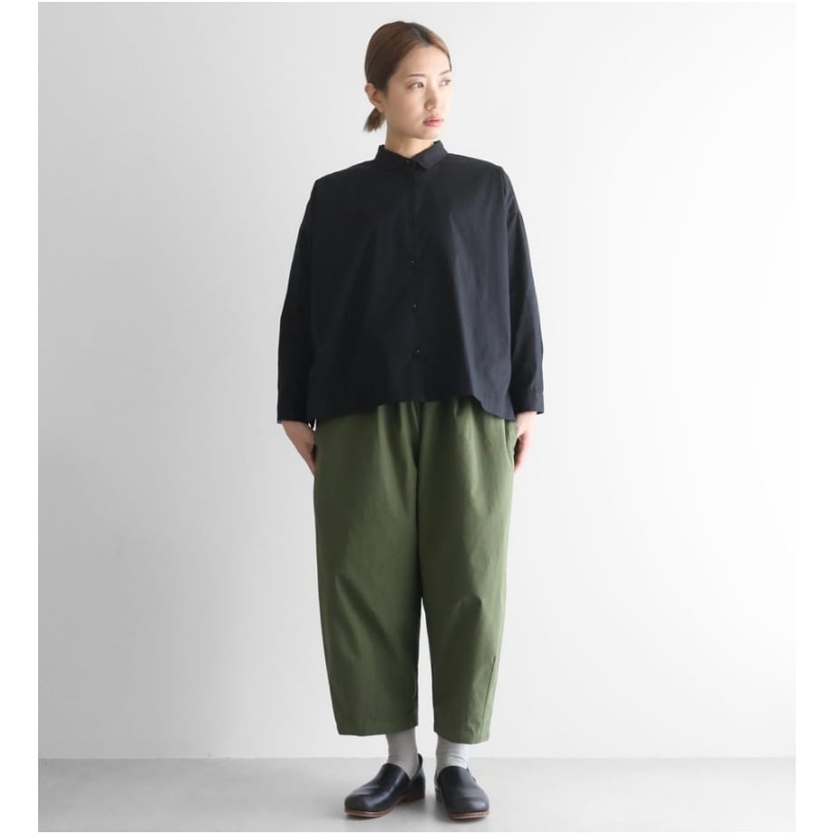HUIS. バフクロス バルーンパンツ レディース メンズ ユニセックス フリーサイズ 綿100% ナチュラル 506-H08-68OLV | カーキ 無地 ウエストゴム ひも仕様 ポケット付き 遠州織物 日本製 | 春 夏 8分丈 9分丈 オフィスカジュアル 普段使い デイリー ワイドパンツ テーパード