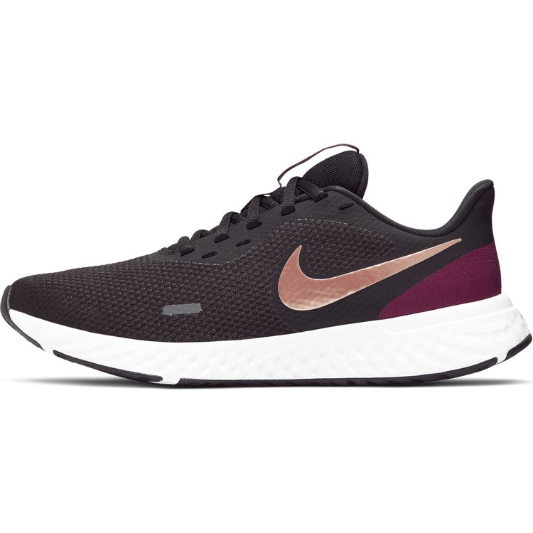 nike revolution women's
