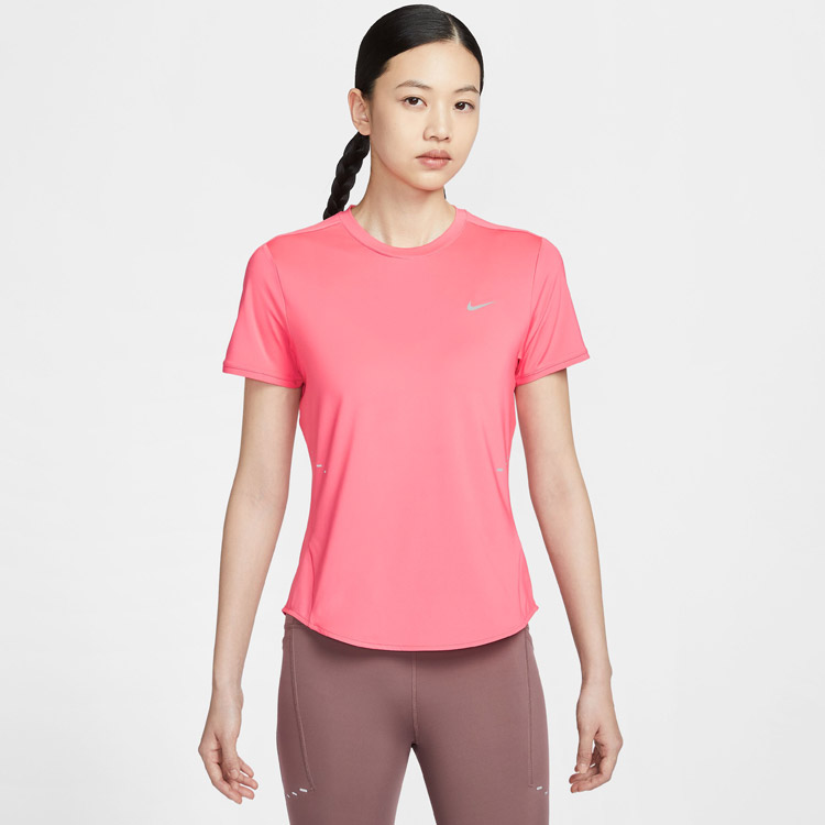 【全品ポイントアップ！マラソン限定店内最大20倍(4/10 1:59迄)】 お買い得スペシャルプライス メール便送料無料 ナイキ ウィメンズ スウィフト DF S/S トップ HM9699-897 レディース