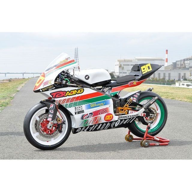 T2Racing フルカウル TYPE-1（復刻） レースタイプ FRP スクリーン スクリーンタイプ1 アッパーカウルステー 標準セット サイドスタンドカット 無 T2-COW1-R-F-1 T2レーシング カウル・エアロ NSR250