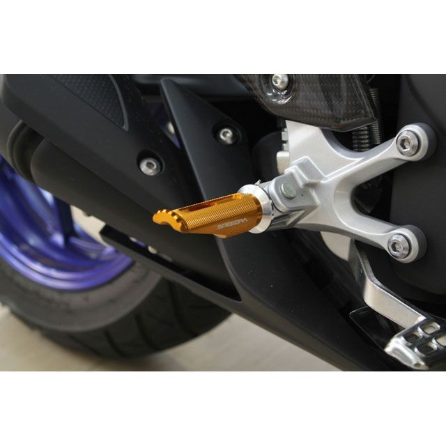 使い勝手の良い SPEEDRA アルミ削り出しタンデムステップ レーシングタイプ 取付部：ブラック ステップバー：グリーン バイク 