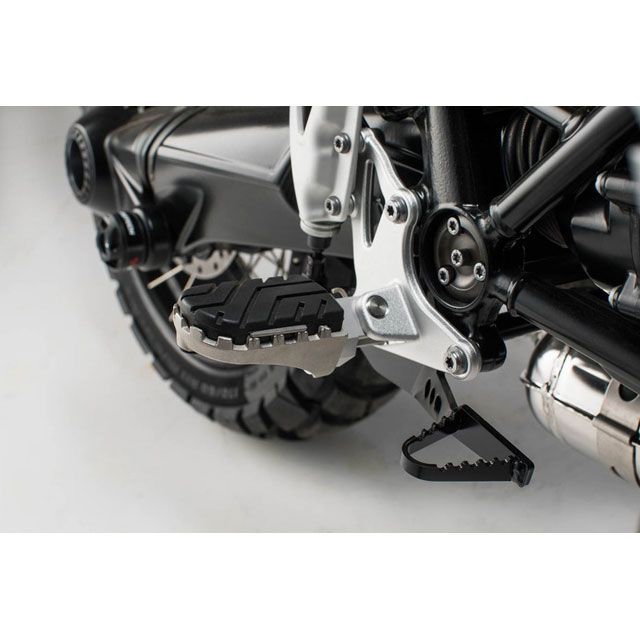 SW-MOTECH フットレストキット BMW R nineT スクランブラー（16-）.｜FRS.07.011.10800/S sw_FRS_07_011_10800S SWモテック ステップ R nineT Scrambler R nineT Ur&hellip;｜パークアップ 店