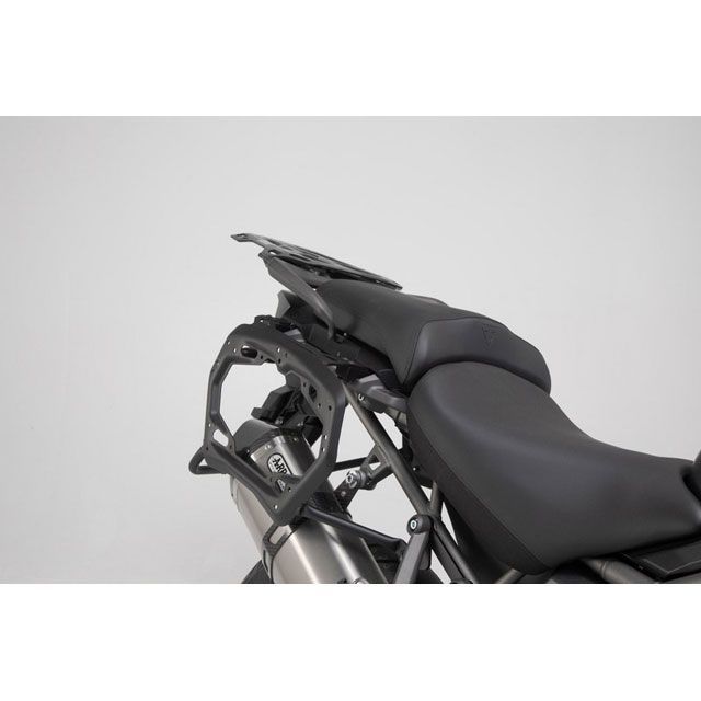 SW-MOTECH PRO サイドキャリアs. ブラック Triumph Tiger 1200 models（11-）.｜KFT.11.483.30000/B sw_KFT_11_483_30000B SWモテック キャリア・サポート｜パークアップ 店