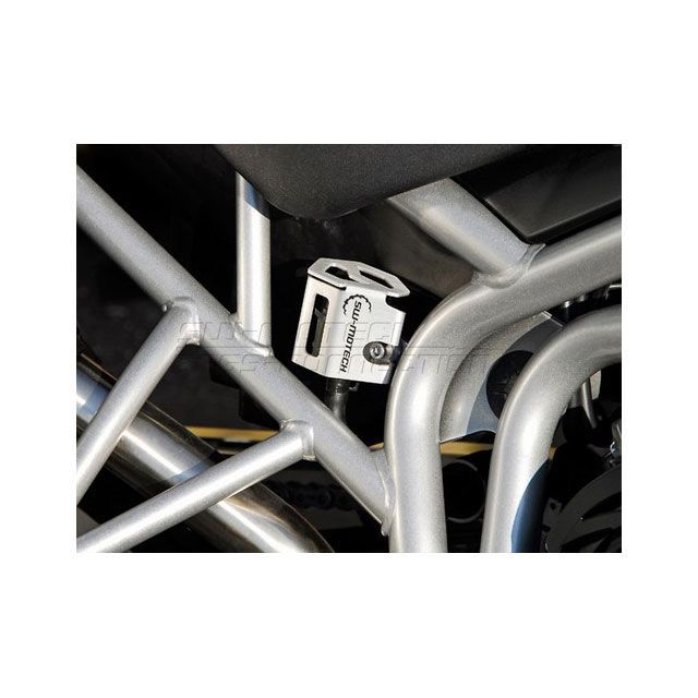 SW-MOTECH ブレーキリザーバーガード シルバー Tiger 800/800XC(11-) sw_SCT_11_174_10000S SWモテック その他外装関連パーツ|パークアップ 店