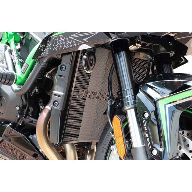 ストライカー Z H2 ラジエターコアガード(スモークガンメタリック) STRIKER