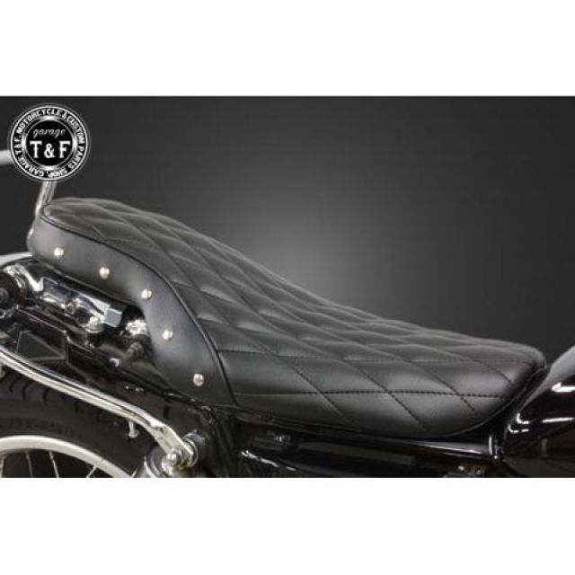 T&F スタッド付きダイヤシート(Face-3) ・SR400ST19 ガレージT&F シート関連パーツ SR400(インジェクションモデル) SR400(キャブモデル)|パークアップ 店