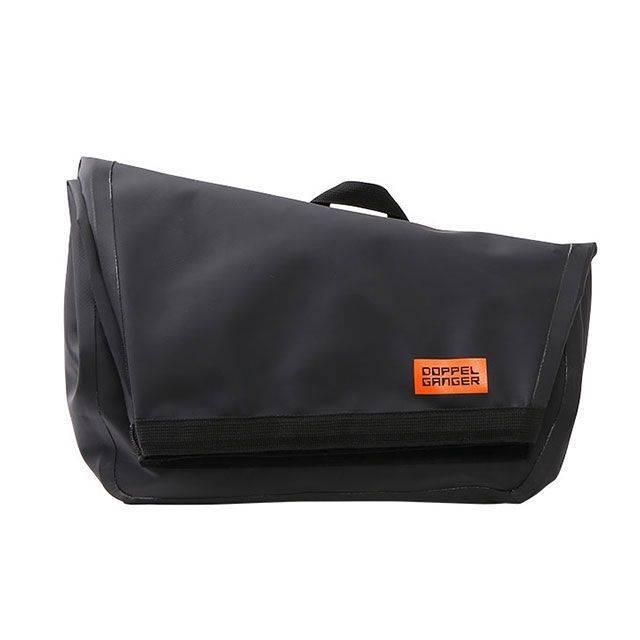 【メーカー直送】DOPPELGANGER ターポリンシングルサイドメッセンジャーバッグ（ブラック） DBT509-BK メーカー在庫あり ドッペルギャンガー ツーリング用バッグ