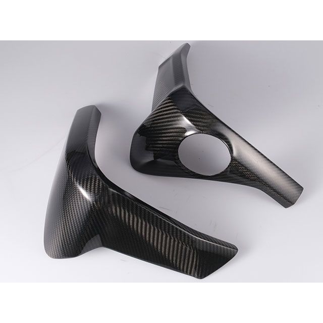 SPEEDRA ラジエターアッパーカバー 仕様 フォージドカーボン（艶あり） CTR0318FG SPEEDRA ドレスアップ・カバー ROCKET 3 R/GT