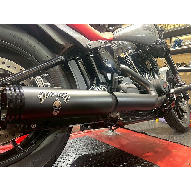 MOTOR STAGE ソフテイル 2in1仕様車種用 スリップオンマフラー スカルボーイ 仕様 黒半ツヤ 2025001 モーターステージ マフラー本体｜パークアップ 店 51,395円