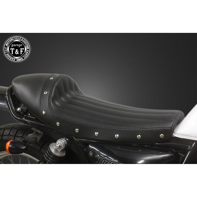 T&F グラストラッカー250 キャブモデル専用 スタッド付きカフェシート（バーチカル） ・7093032 ガレージT&F シート関連パーツ グラストラッカー グラストラッカービックボーイ