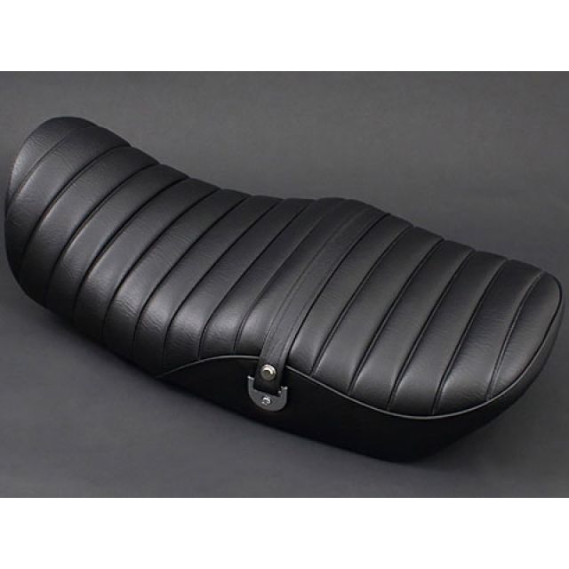 楽天市場】ゼファー750 タックロール シート 黒 皮 : カスタムパーツ DJ