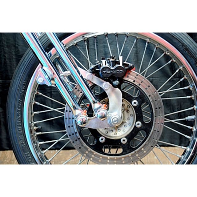 K&W バルカン用 純正2PキャリパーブラケットKIT 仕様 スプリンガー用 P18004-1 部品屋K&W キャリパー バルカン400/バルカン800 29,130円
