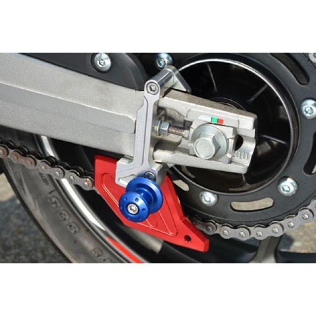 353-300-SRW アグラス AGRAS チェーンアジャスタースライダー 12年以降 GSX-R1000 シルバー/赤/白 HD店 AGRAS(アグラス) チェーンガードFRP\u0026スタンドプレート レッド 353-278